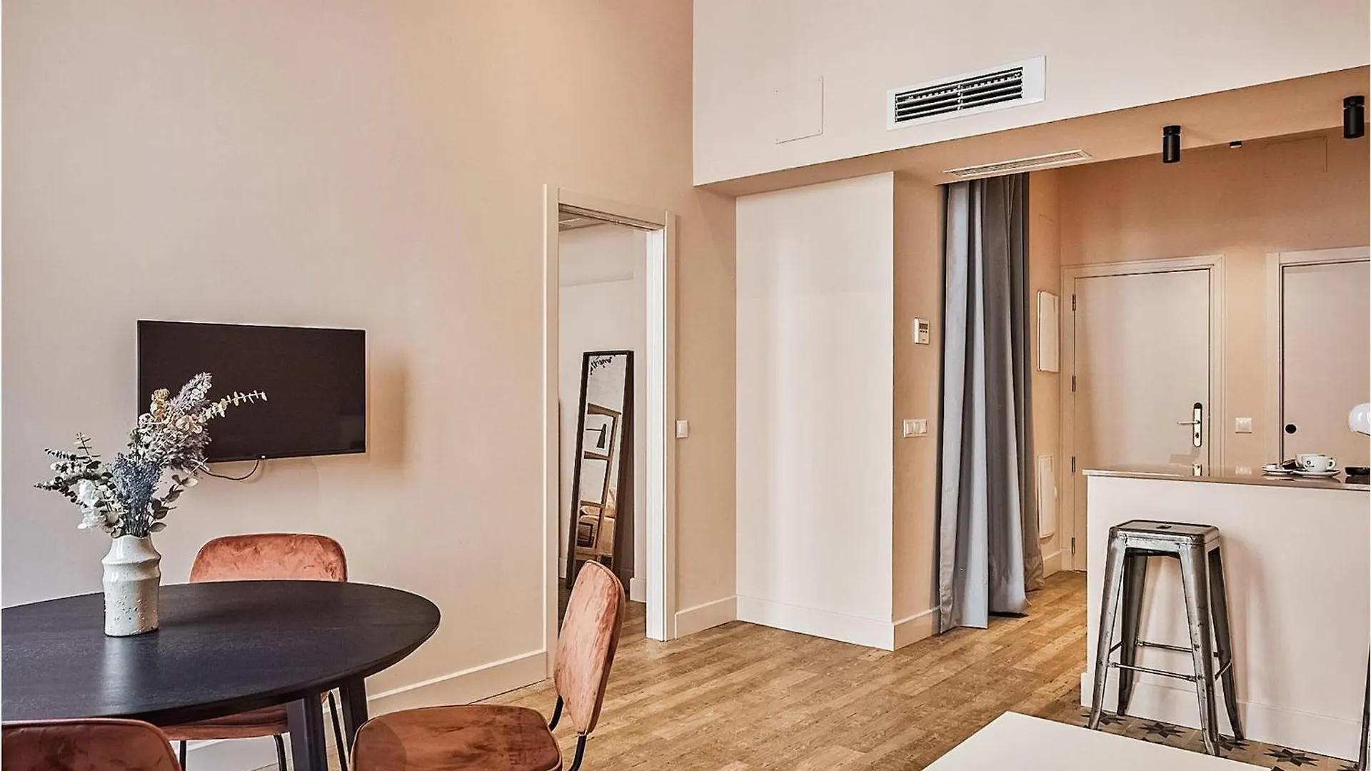 Awesome Apartment In Cdiz With Kitchen Cadiz