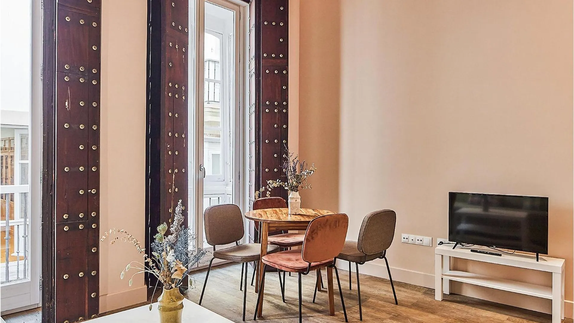Awesome Apartment In Cdiz With Kitchen Cadiz