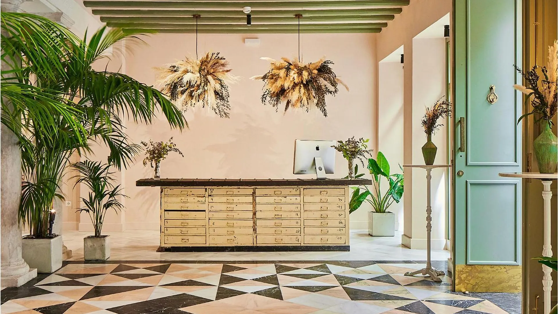 Awesome Apartment In Cdiz With Kitchen Cadiz 0*,